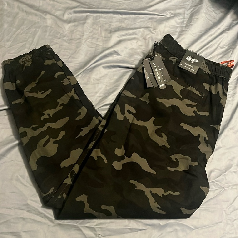 Camouflage joggers